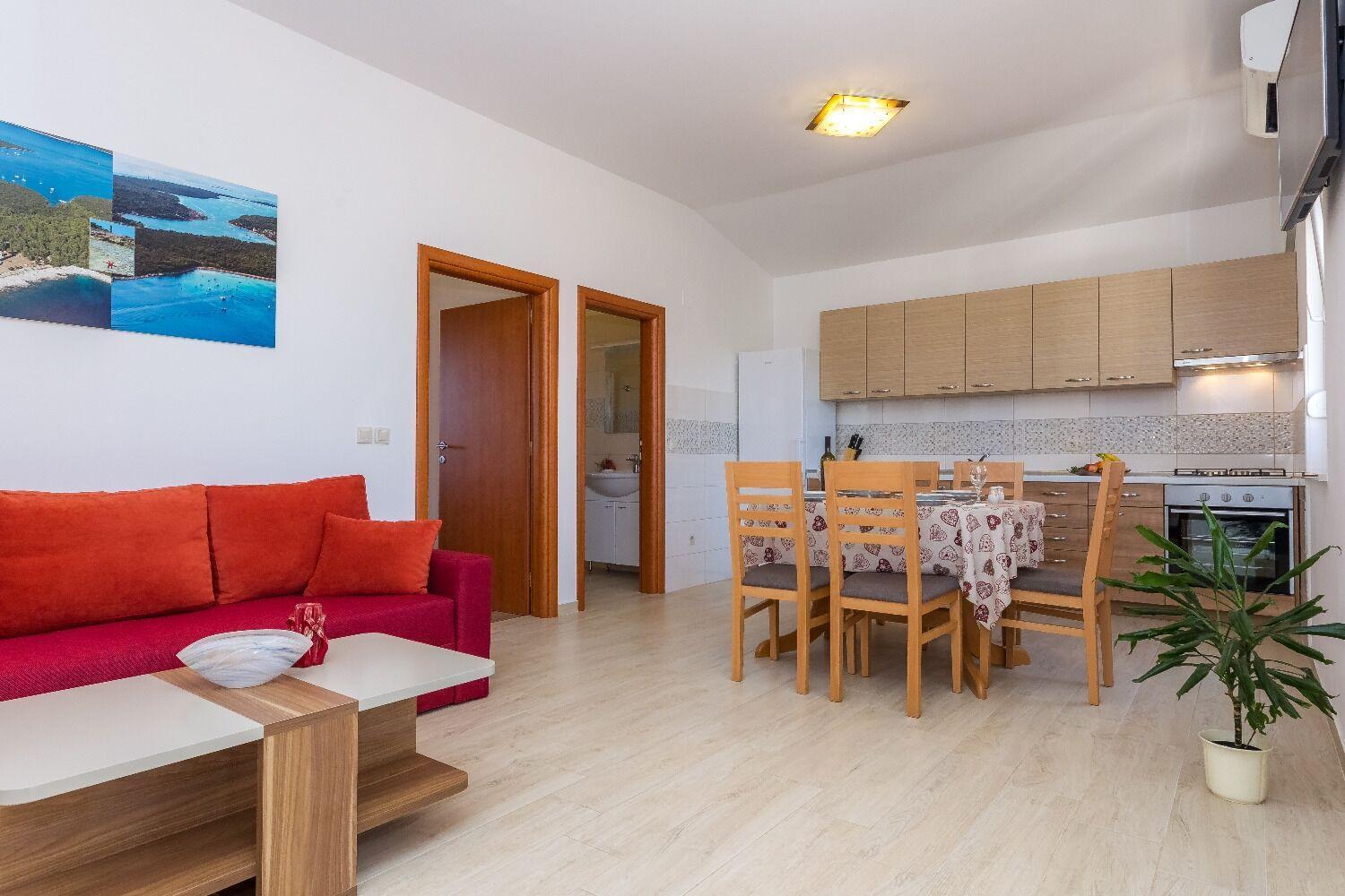 Apartments Zvone1 벨리 라트 외부 사진